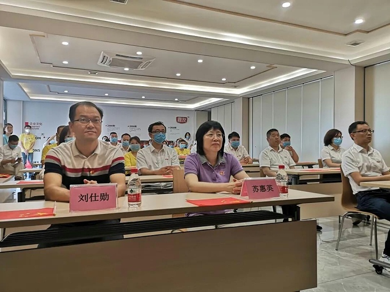 ʯ�����ܹ��������͵羺VKGAMEһͬԢĿ��ݸ�е�����ϳ���������ʽ��ͬ����û�й�������û�����й���